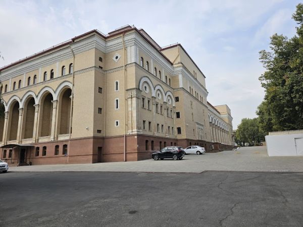 Национальный Академический Драматический Театр Узбекистана