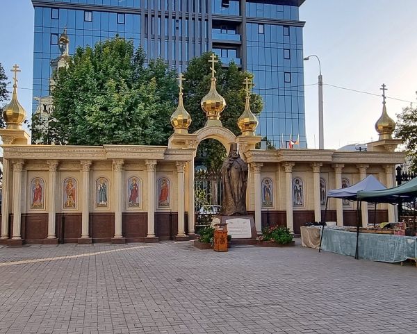 Monument to St. Luke, Bishop of Tashkent