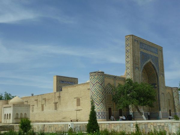 Медресе Улугбека в Гиждуване
