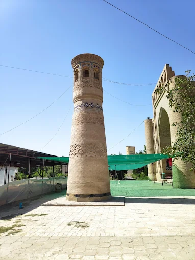 Мавзолей Сайф ад-Дин Бохарзи