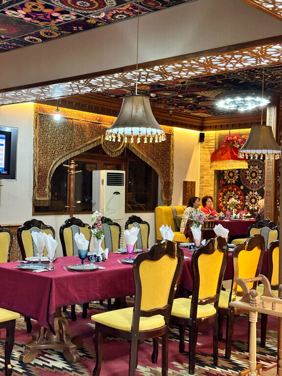 Suzani lounge bar