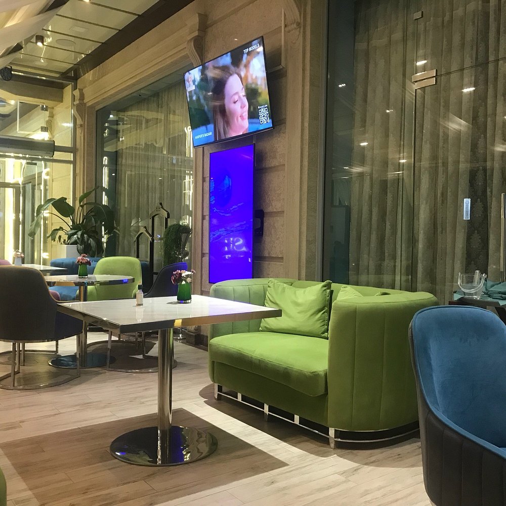 MONA Restaurant & Lounge
