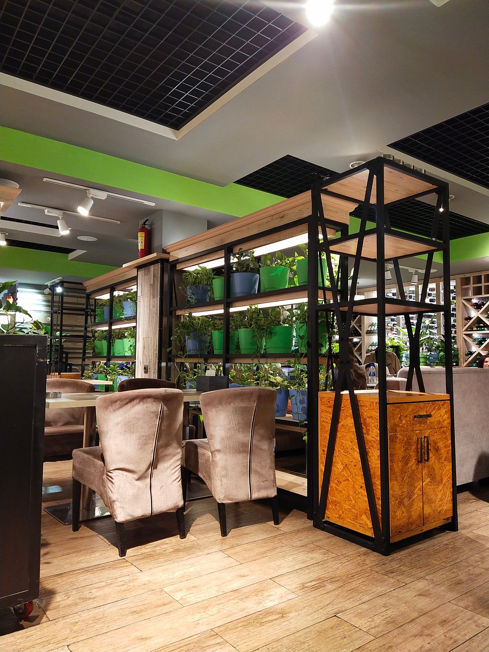 Burger and Lounge