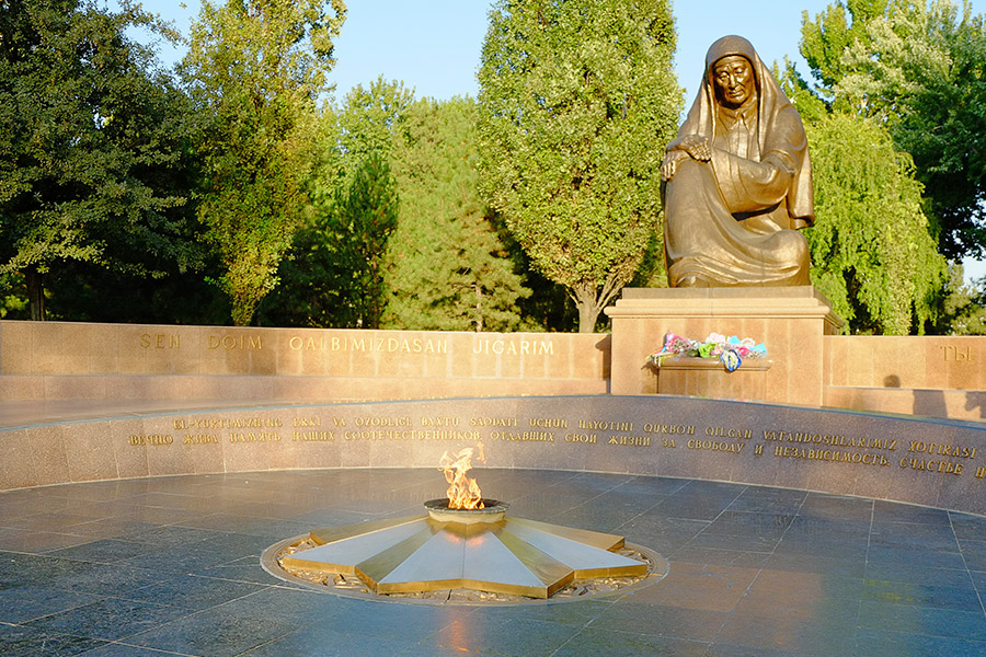 Memorial and Honors Square in Tashkent