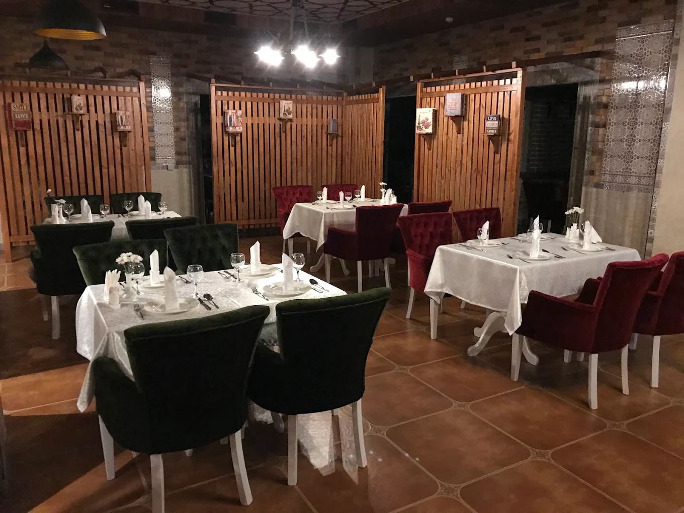 Vella Elegant Restaurant & Ba