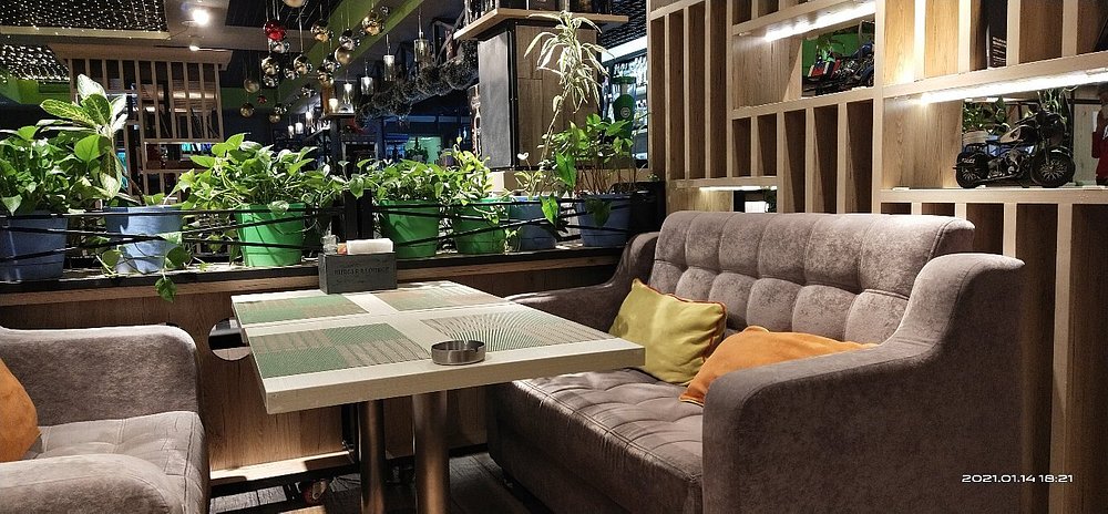 Burger and Lounge