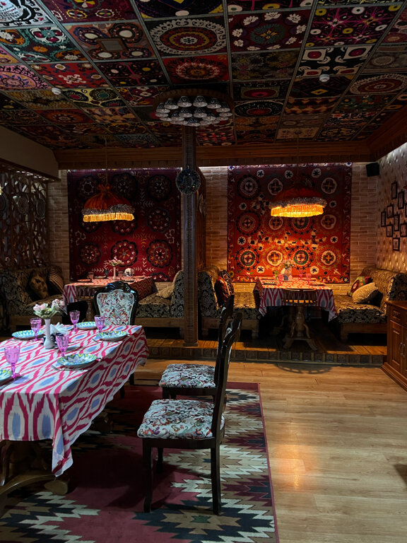Suzani lounge bar