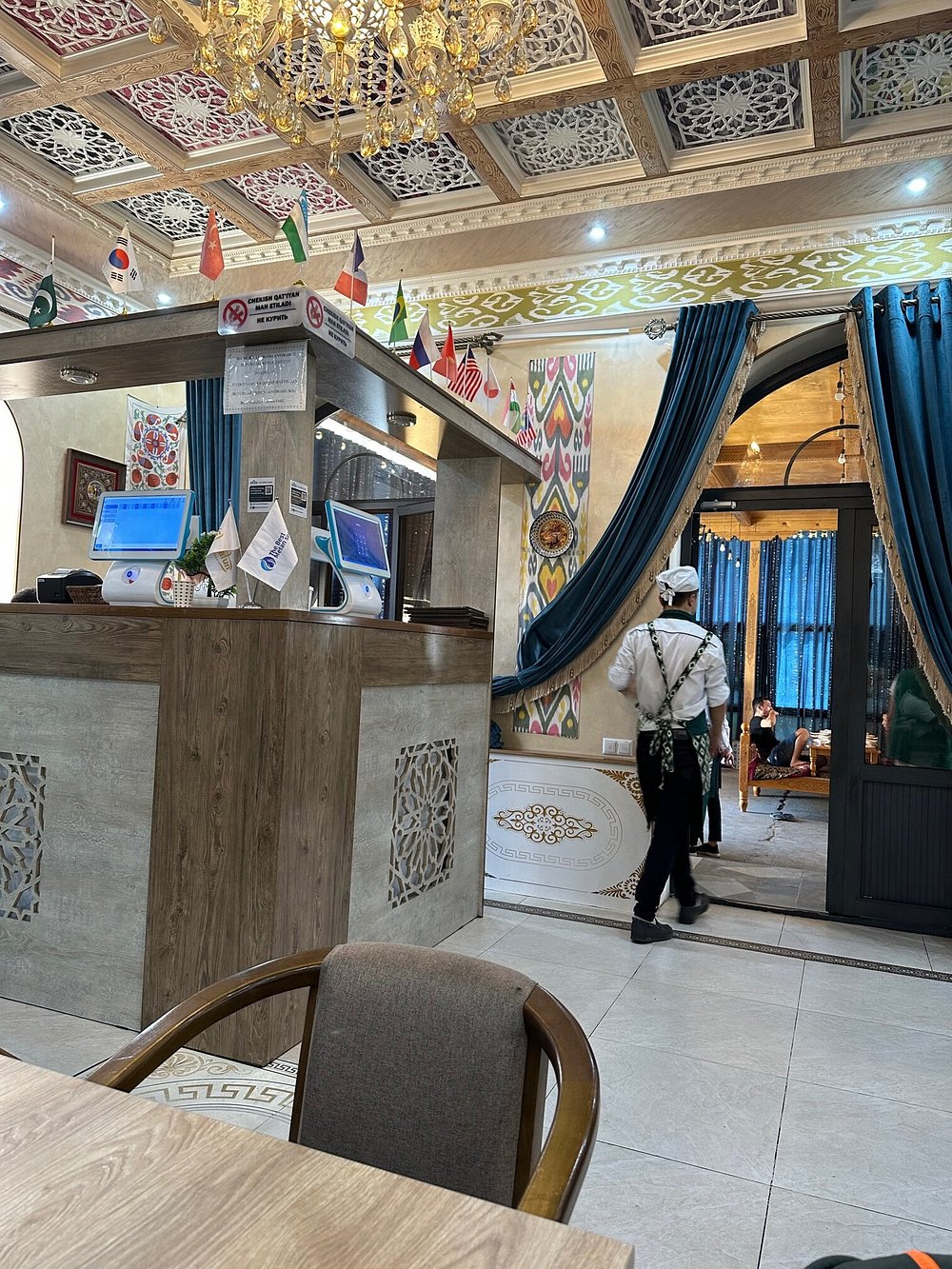Zahratun Restaurant