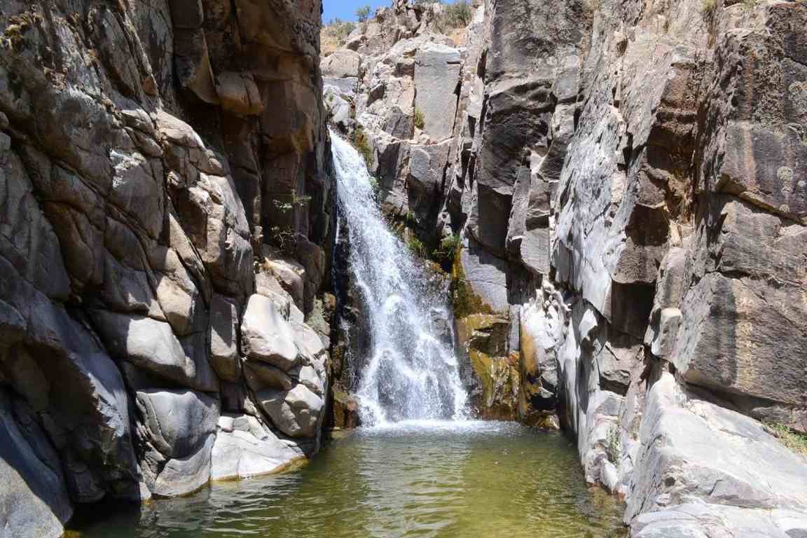 Агалыкские горы и водопад Девшаршара