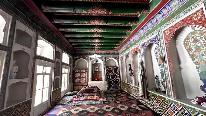 Sadriddin Ayniy uy-muzeyi