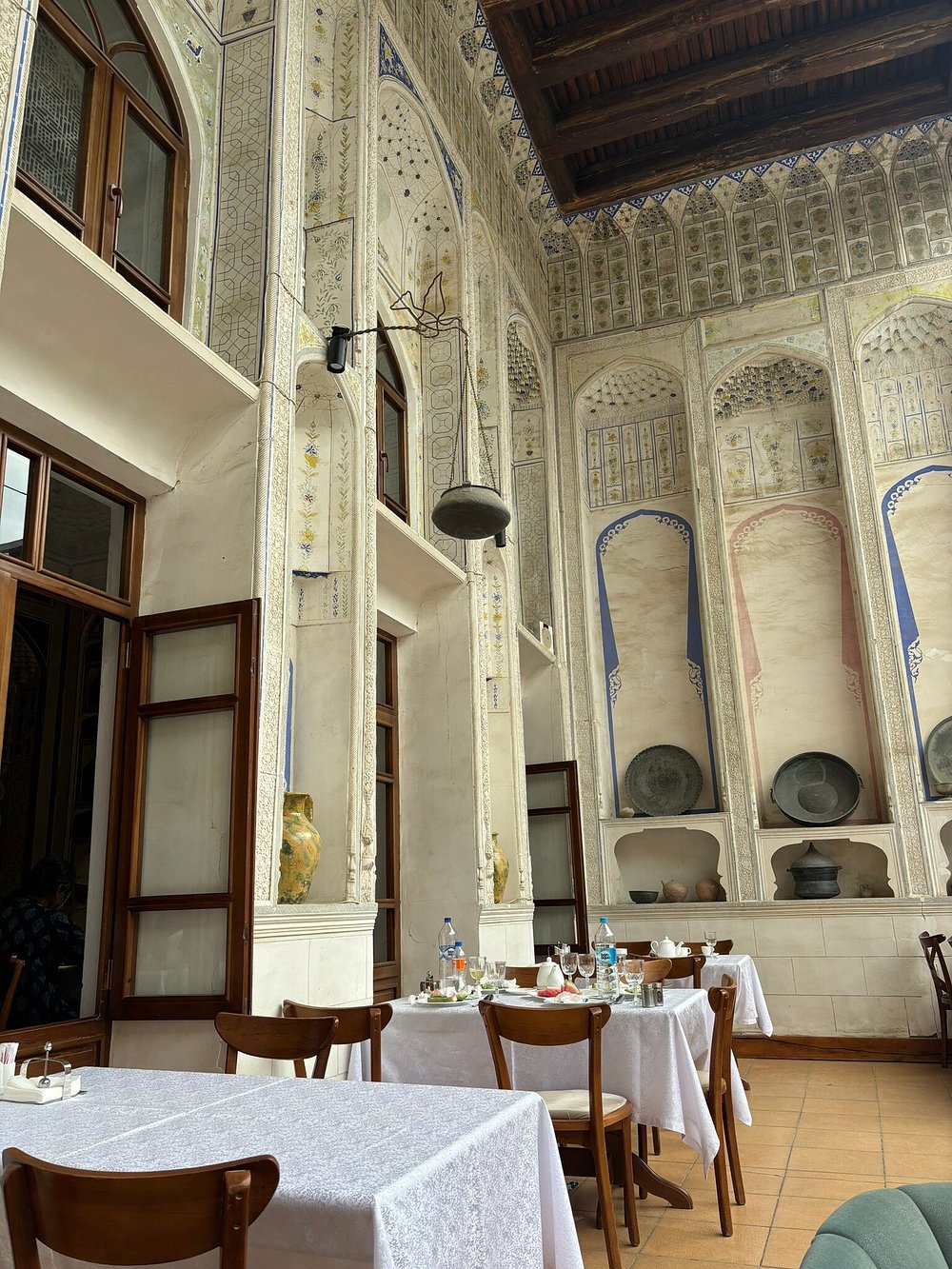 Ayvon Restaurant
