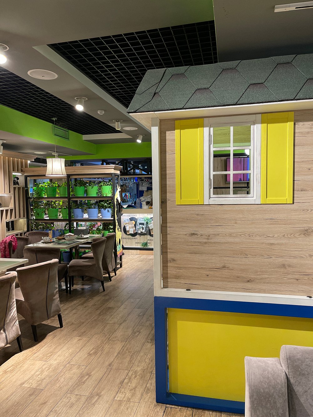 Burger and Lounge