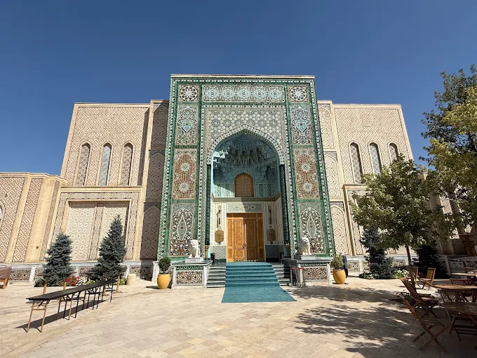 Abadiy shahar tarixiy-etnografik bog'i