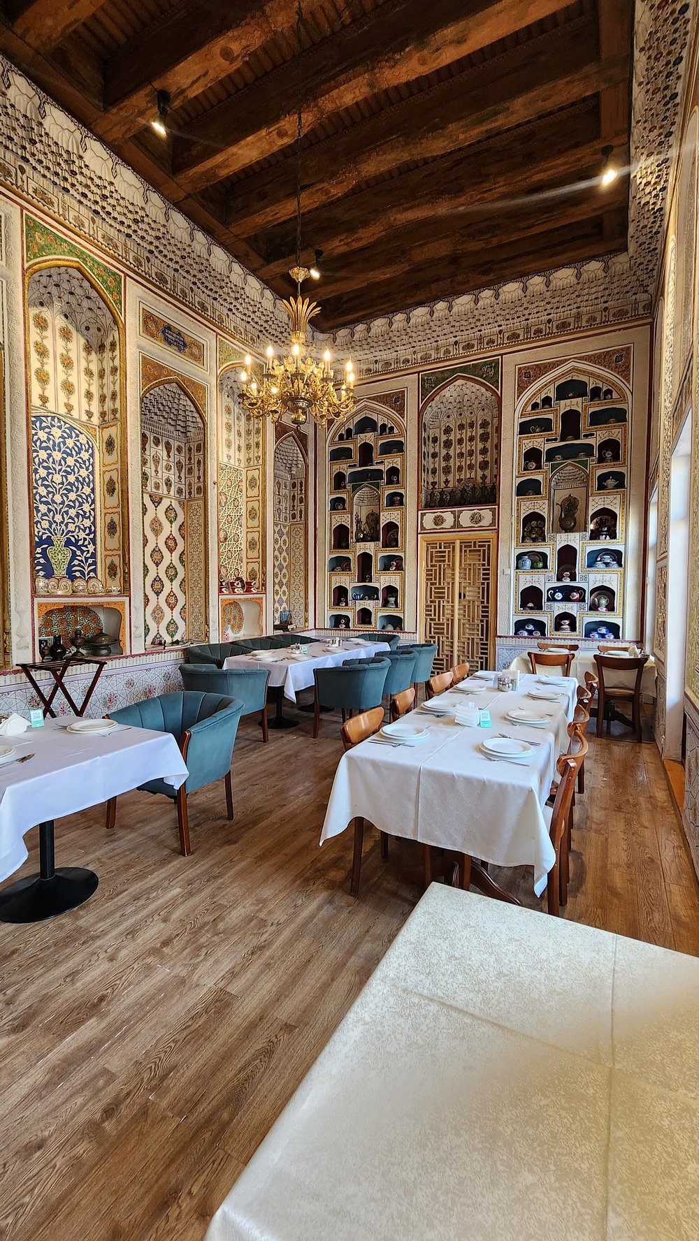 Ayvon Restaurant