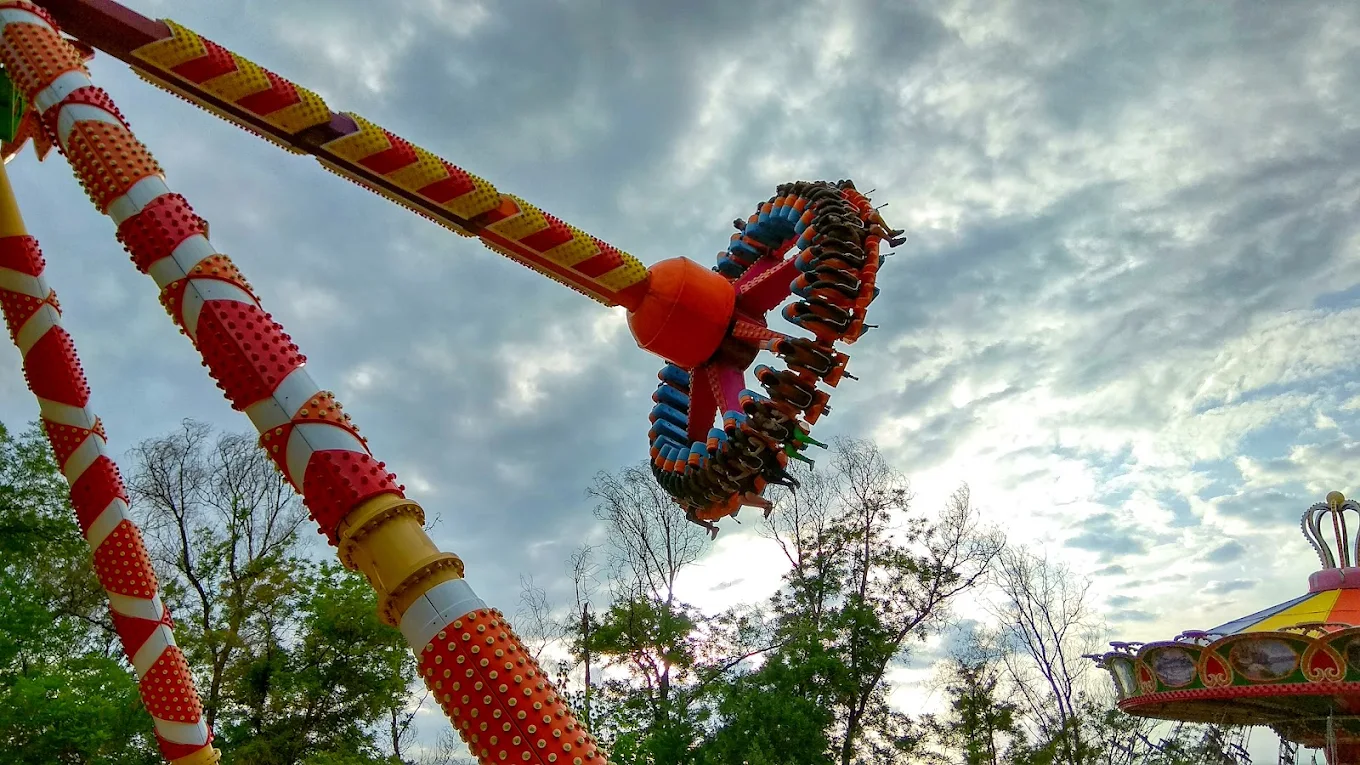 Lokomotiv Amusement Park