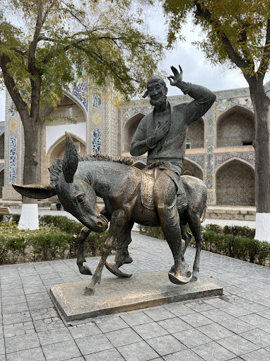 Памятник Ходже Насреддину