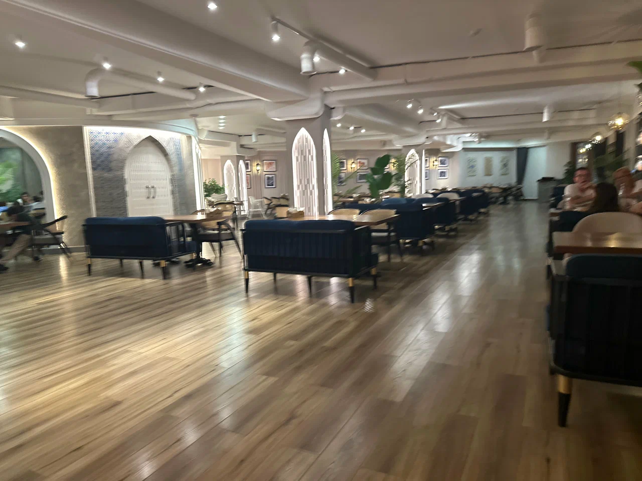 EMIRHAN restaurant