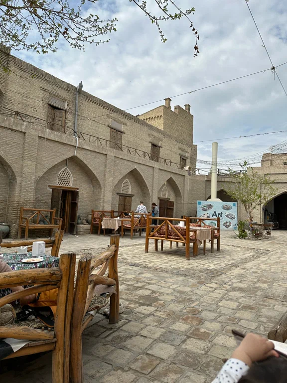 Art Restaurant Yangibozor
