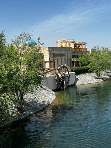 Abadiy shahar tarixiy-etnografik bog'i