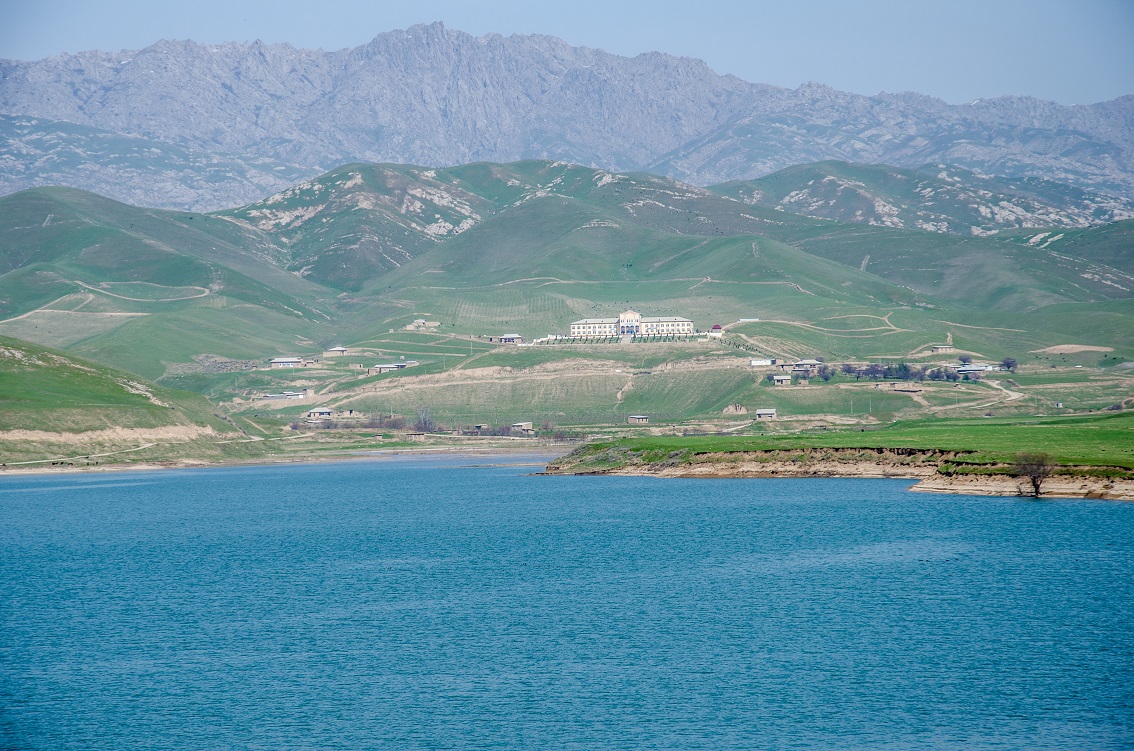 The Kalkaminsky reservoir and the mysterious stone with dinosaur tracks