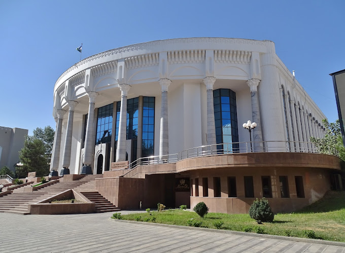 Национальный Академический Драматический Театр Узбекистана