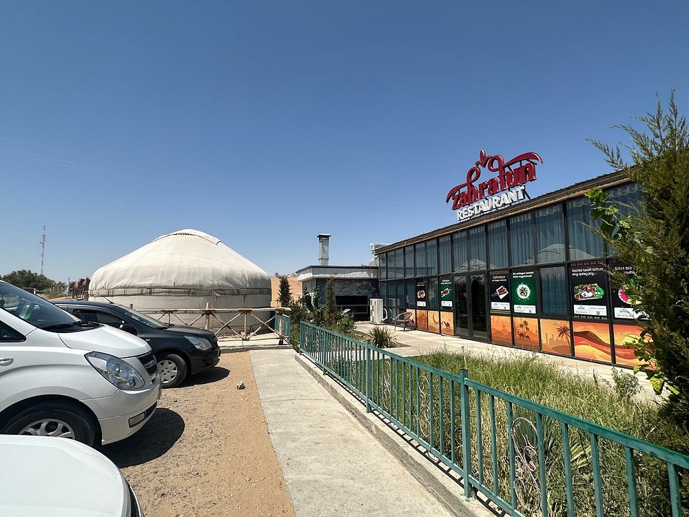 Zahratun Restaurant