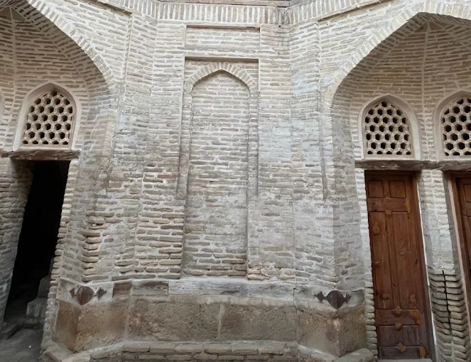 Медресе Истеза