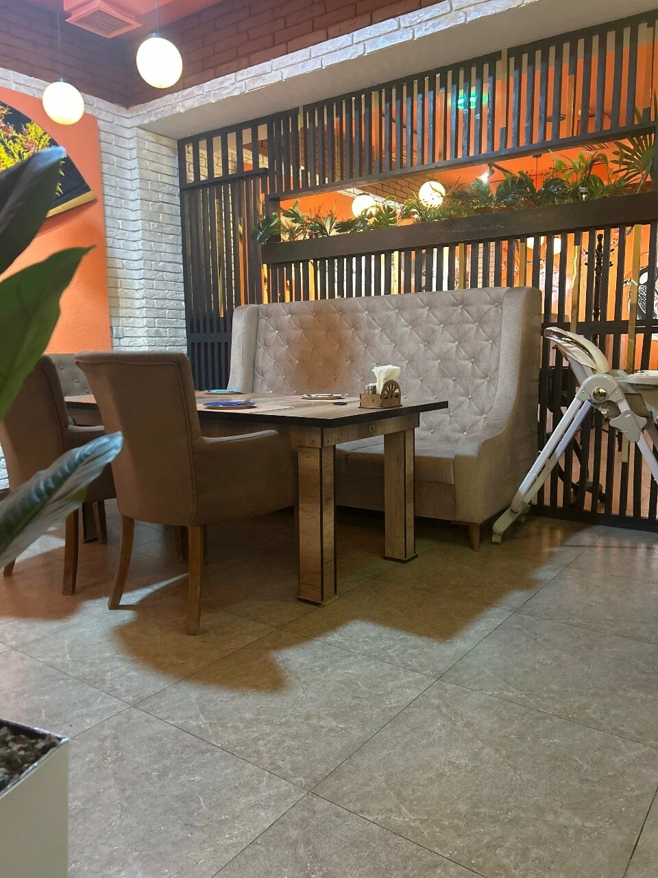 MJ Lounge